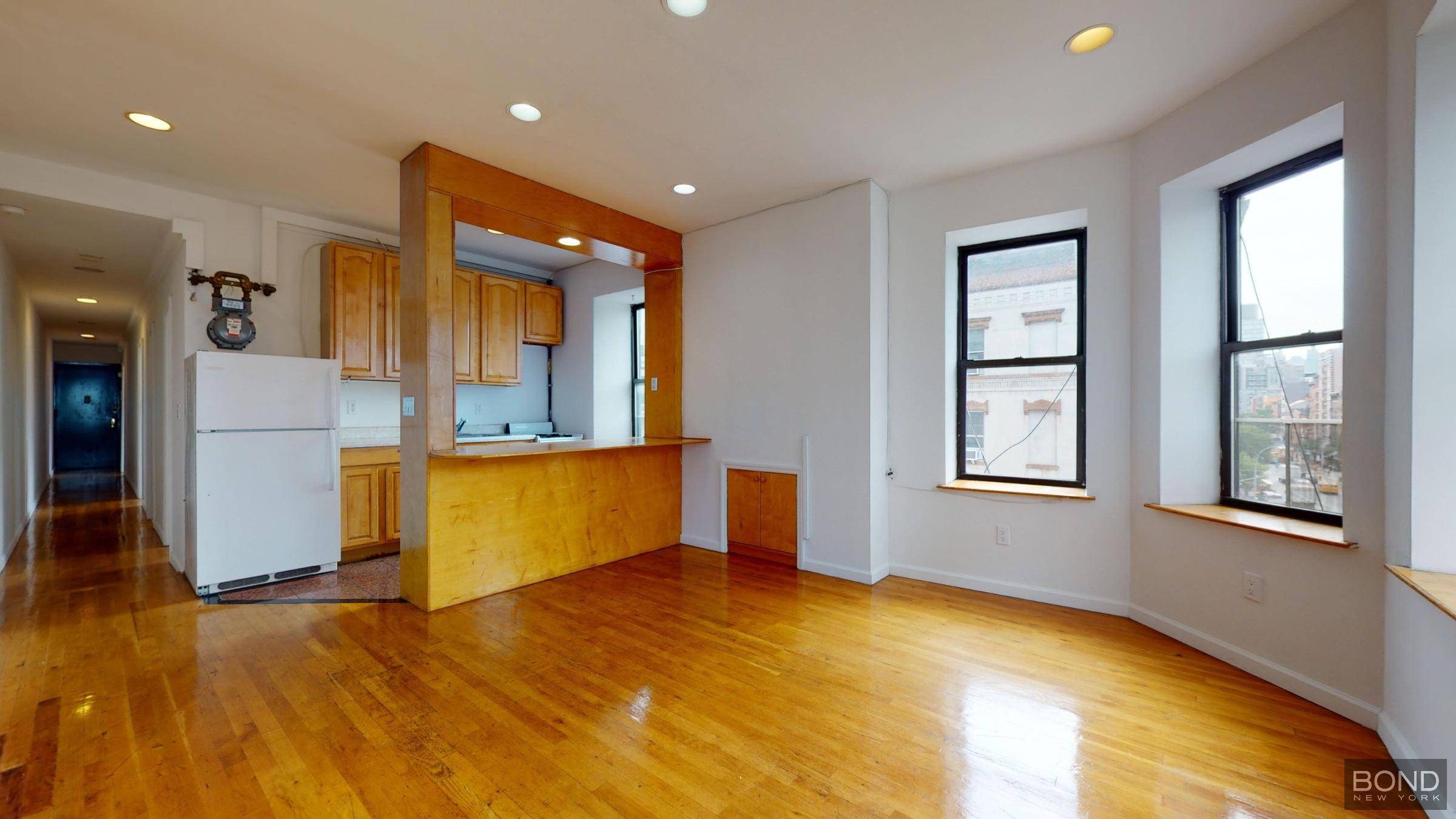 Large 3 bedroom apartment in the heart of East Village !