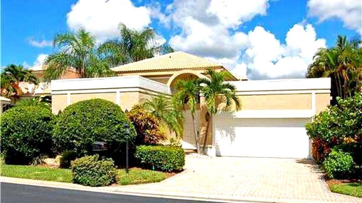 We're pleased to present the opportunity to acquire a Rare gem property in highly demanded Boca Grove Golf Country Club, Boca Raton, FL Enjoy our 18 hole championship golf course, ...