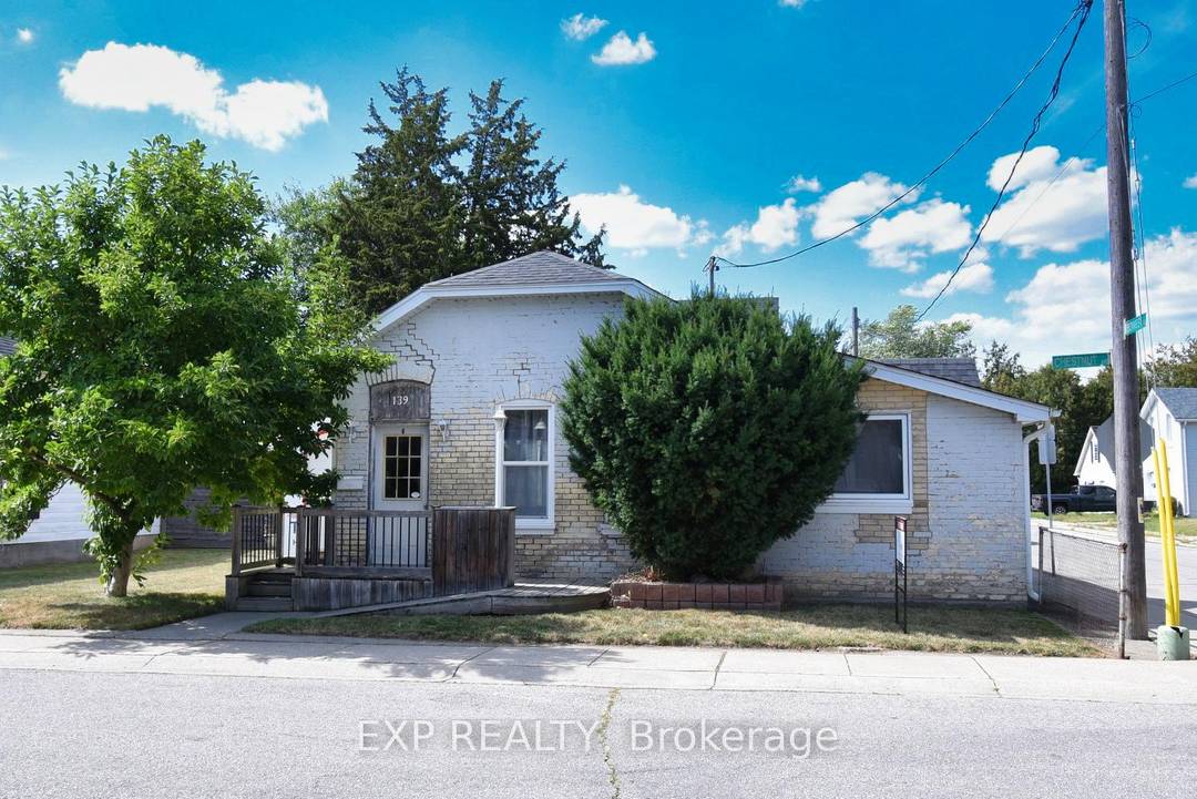 Investor Alert ! 139 Chestnut Avenue in Brantford is the century home opportunity you've been waiting for.