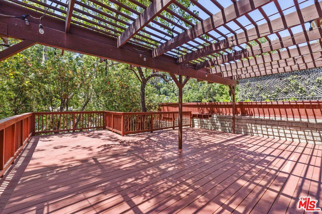 2801   Woodwardia Dr 3BR Bel Air La