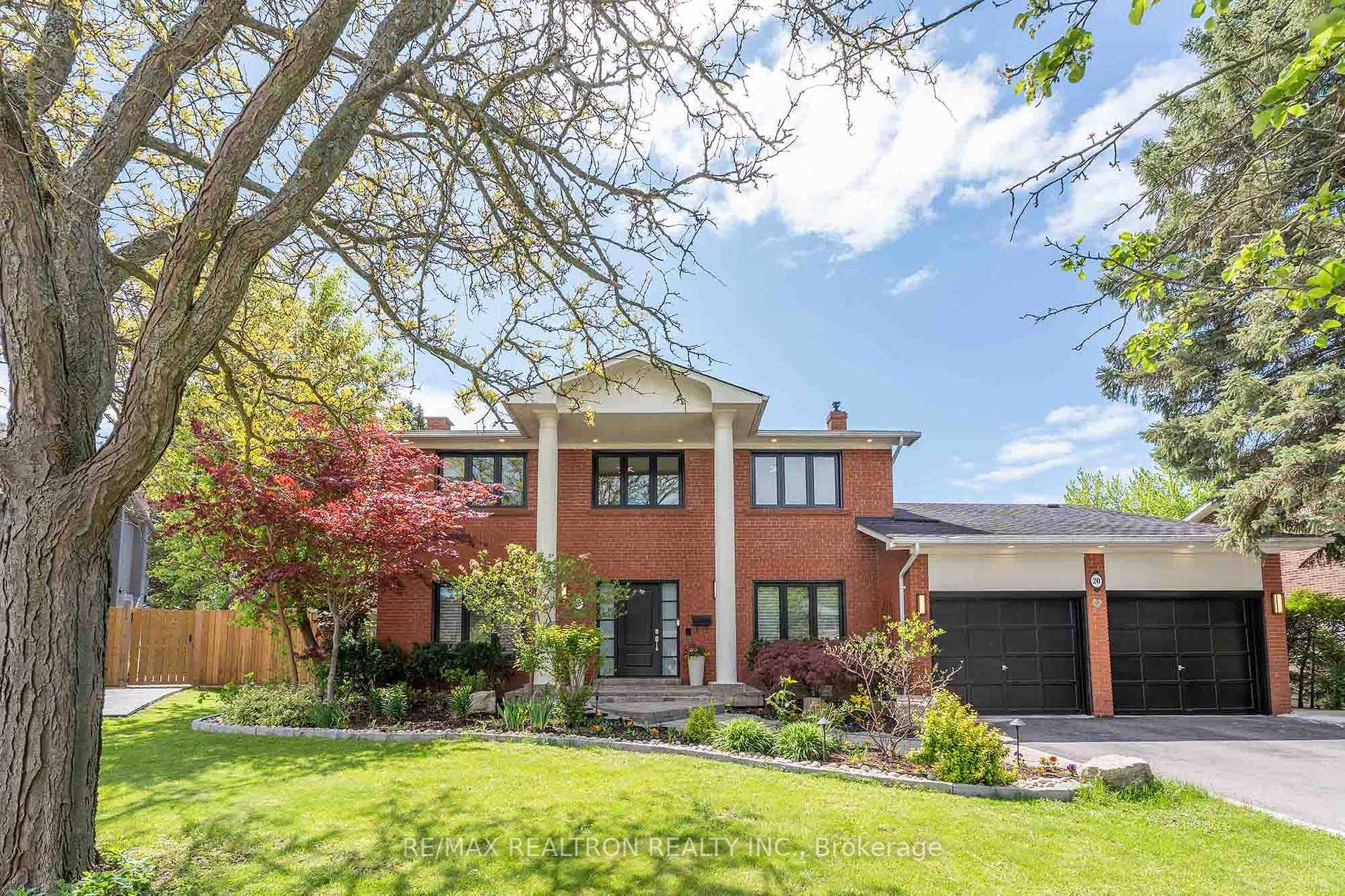 Nestled in the heart of Thornhill's prestigious Pomona Valley, this beautifully updated contemporary home offers approximately 5, 000 sq ft of well designed living space on a massive 68 x ...