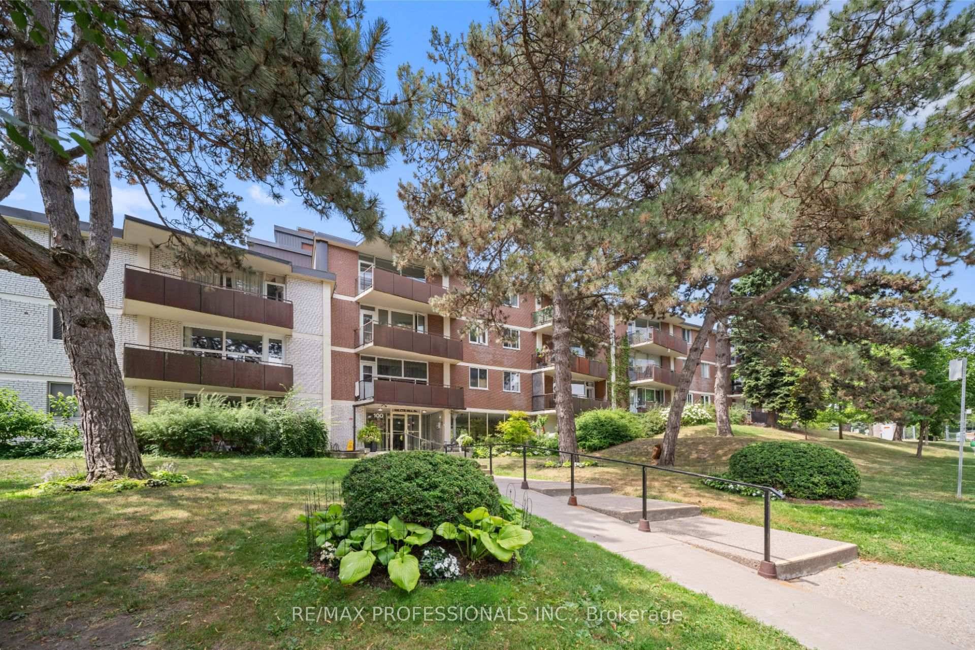 Beautifully Kept, Spacious 960 square feet and Bright 2 Bedroom 1 Bathroom Co op Unit for Sale !