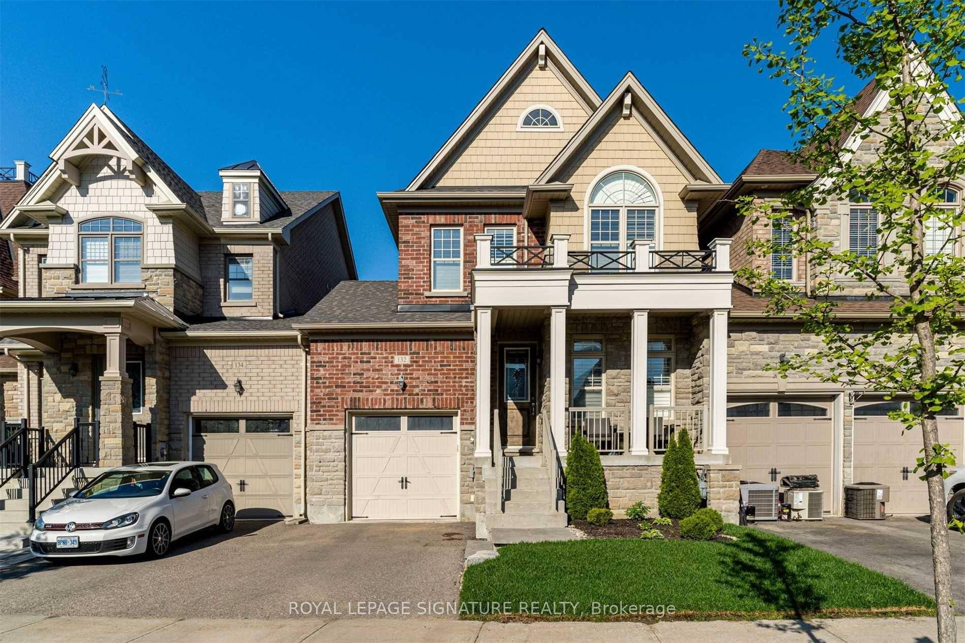 Bright amp ; Spacious Luxury 3 Bedroom Townhome In Prestigious King City !