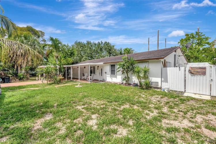 Don t miss this unique opportunity to own a versatile property with ample space and natural charm !