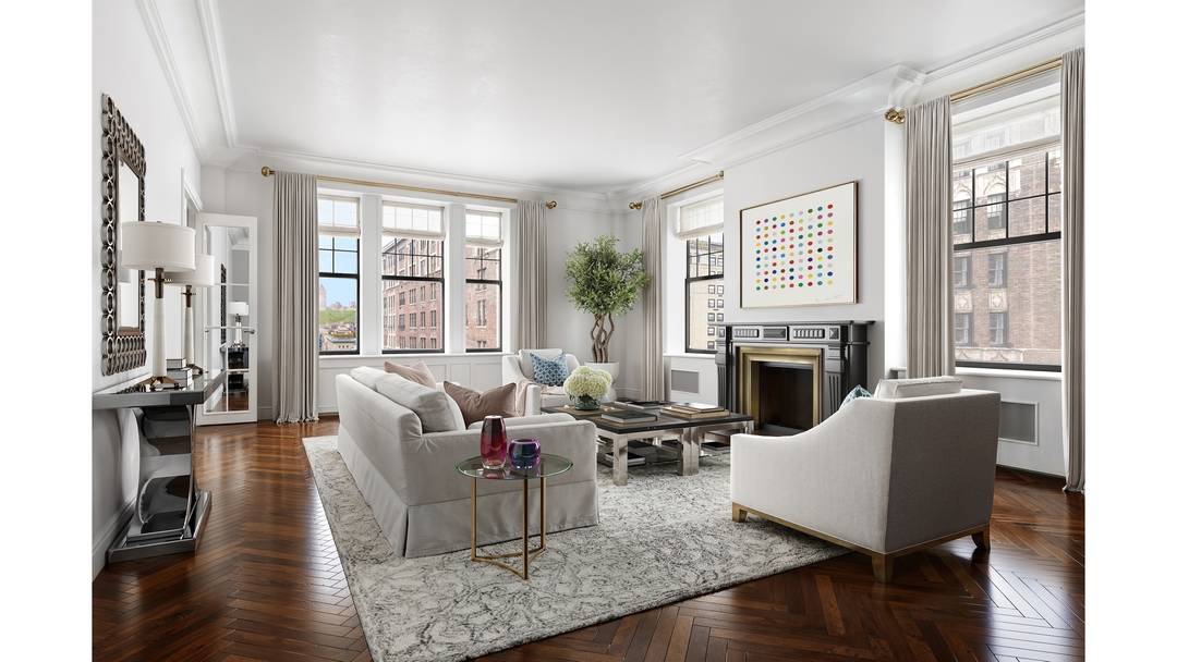 Perfection on Park ! Welcome to 875 Park Avenue, an exceptional, high floor residence in one of Park Avenue's most coveted white glove pre war cooperatives.