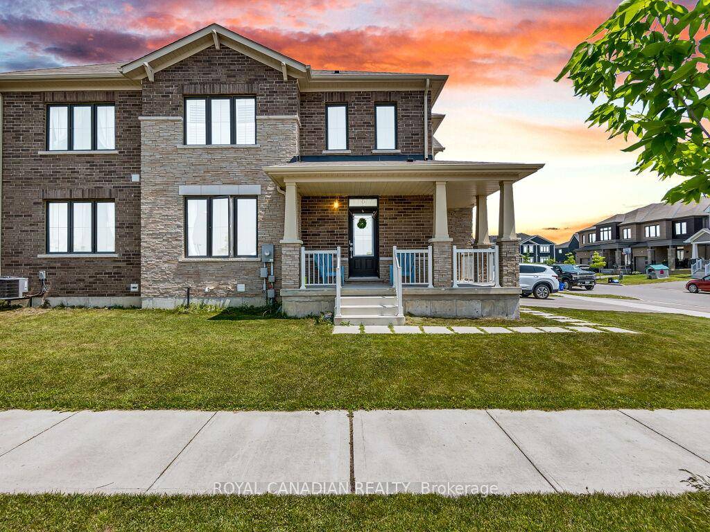 Welcome to this beautiful 3 bedroom corner townhome located in the heart of Haldimand !