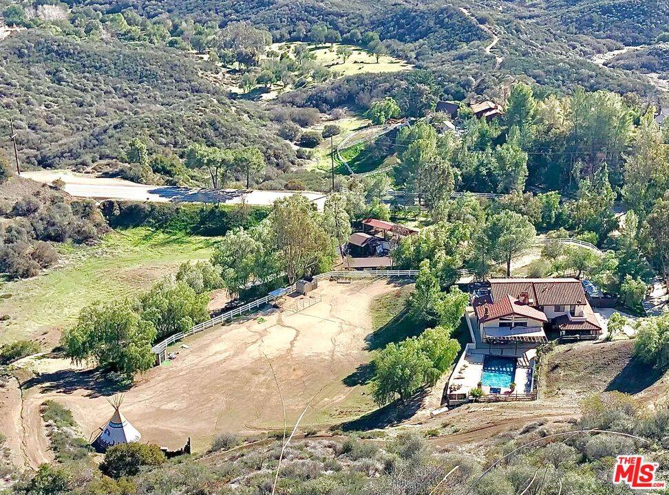 25615   Mulholland Hwy 4.0 LA