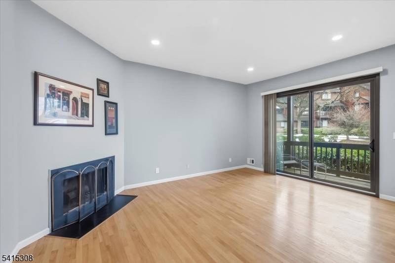 Prestigious Harmon Cove One Yarmouth Model Beautifully maintained 2 bedroom, 1.