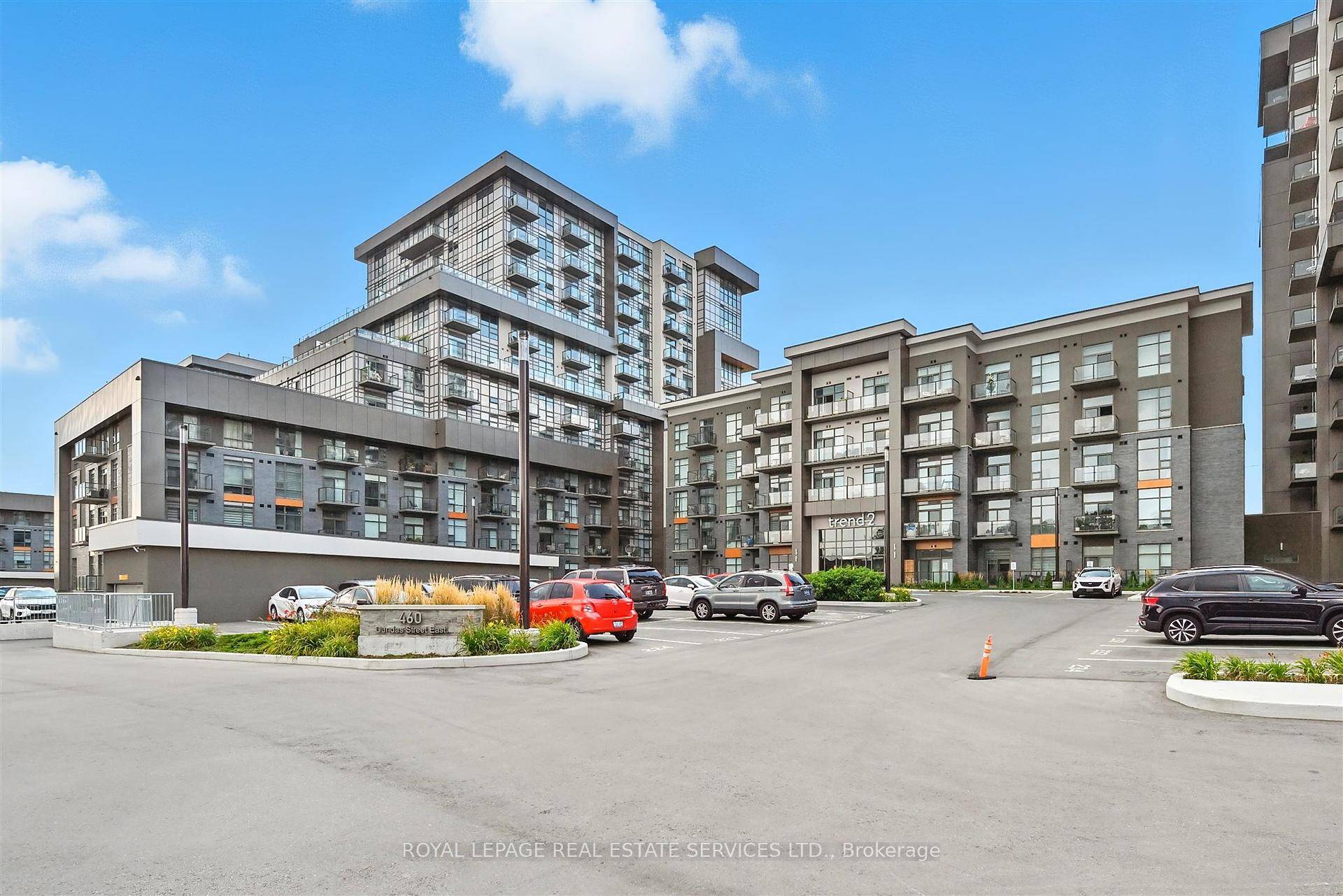 SOUGHT AFTER PENTHOUSE IN TREND 2 !