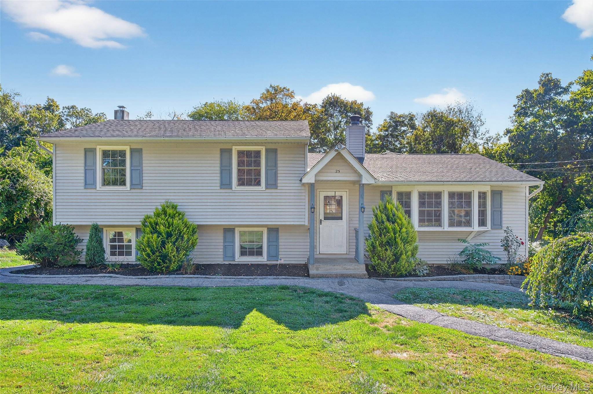 Welcome to this inviting, move in ready home located in the Kirk Lake community.