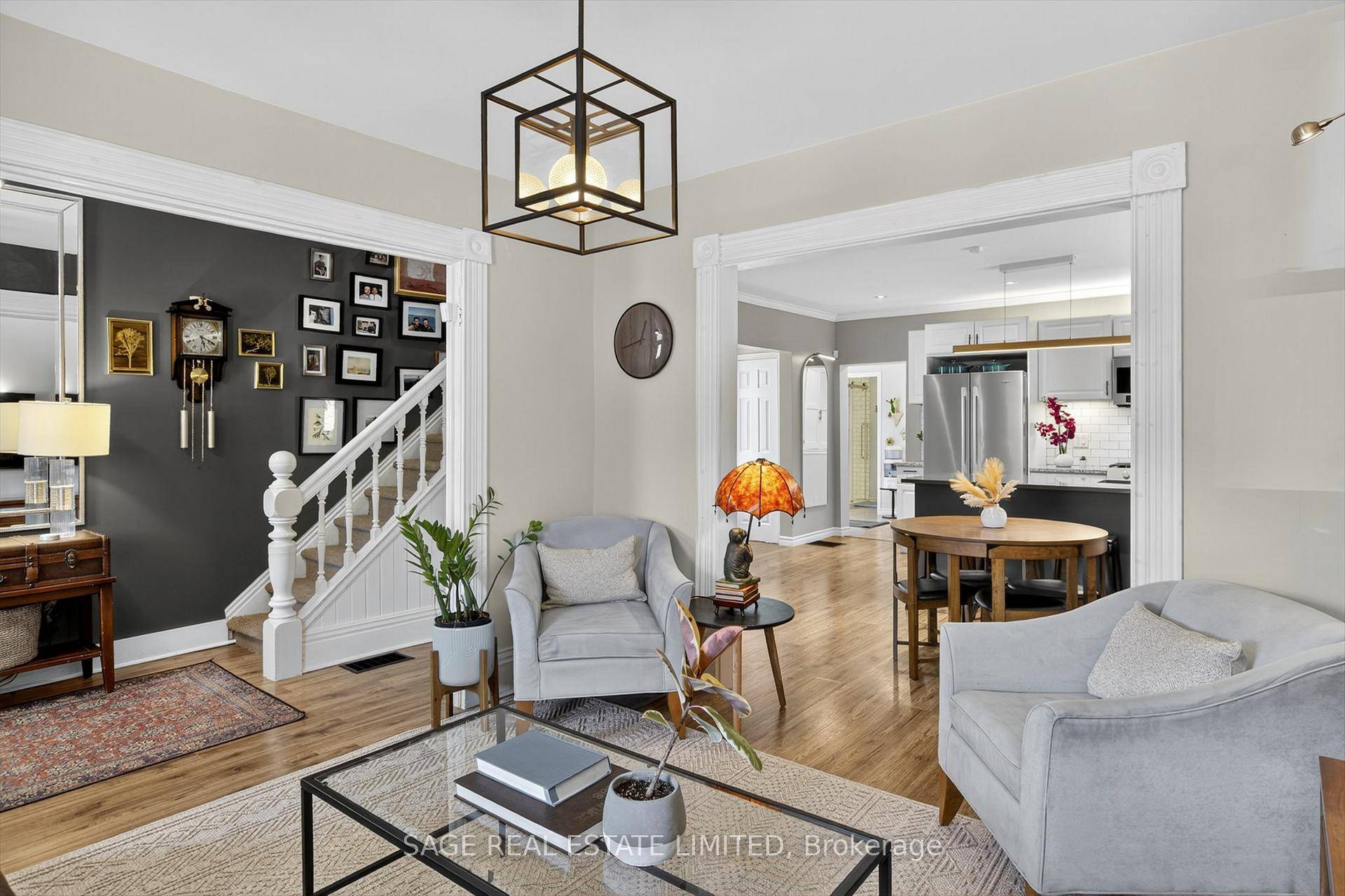 Vintage Meets Vogue on Victoria Step inside 72 Victoria Avenue, a charming 3 bedroom, 2 bath home that blends historic character with modern comfort in the heart of Peterborough.