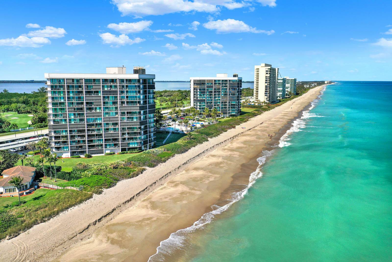 A Luxurious Condo in Luxury Country Club Ocean Front Community !