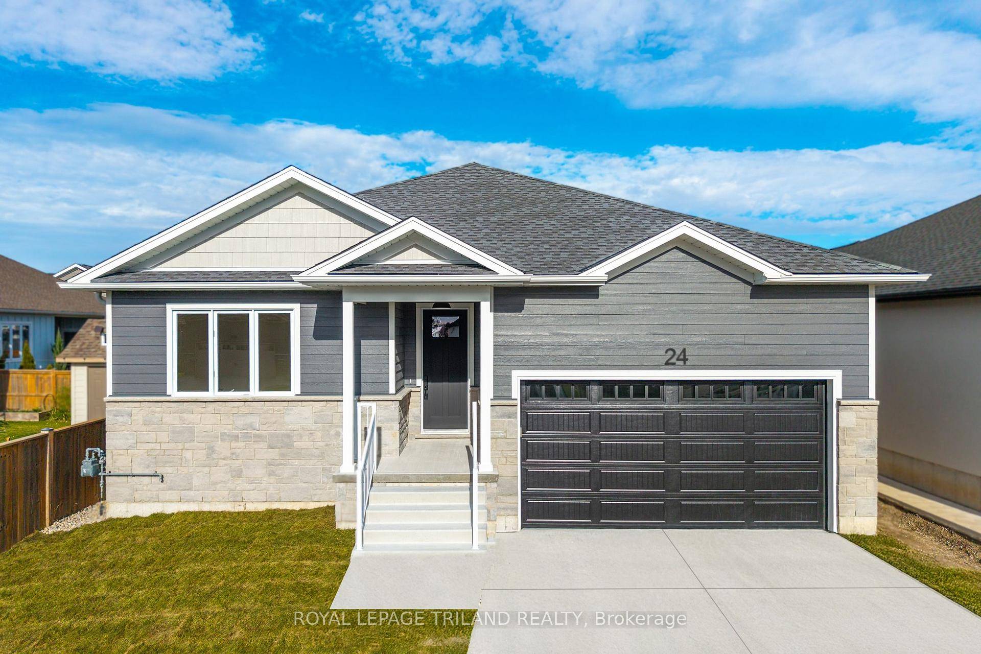 NEW CONSTRUCTION BY THE BEACH IN GRAND BEND 5 BED 3 FULL BATH DAZZLING BUNGALOW 3178 SQ FT OF SPARKLING PERFECTION This brand new home just a 12 min walk ...