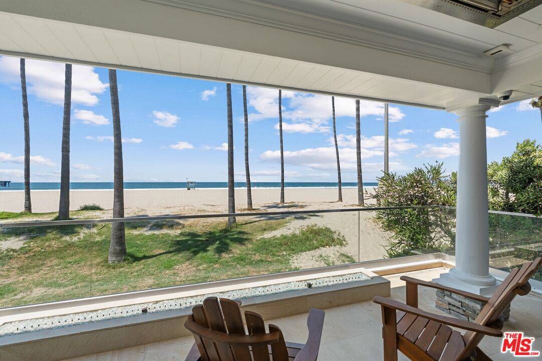 2705 Ocean Front Walk 3BR Marina Del Rey La
