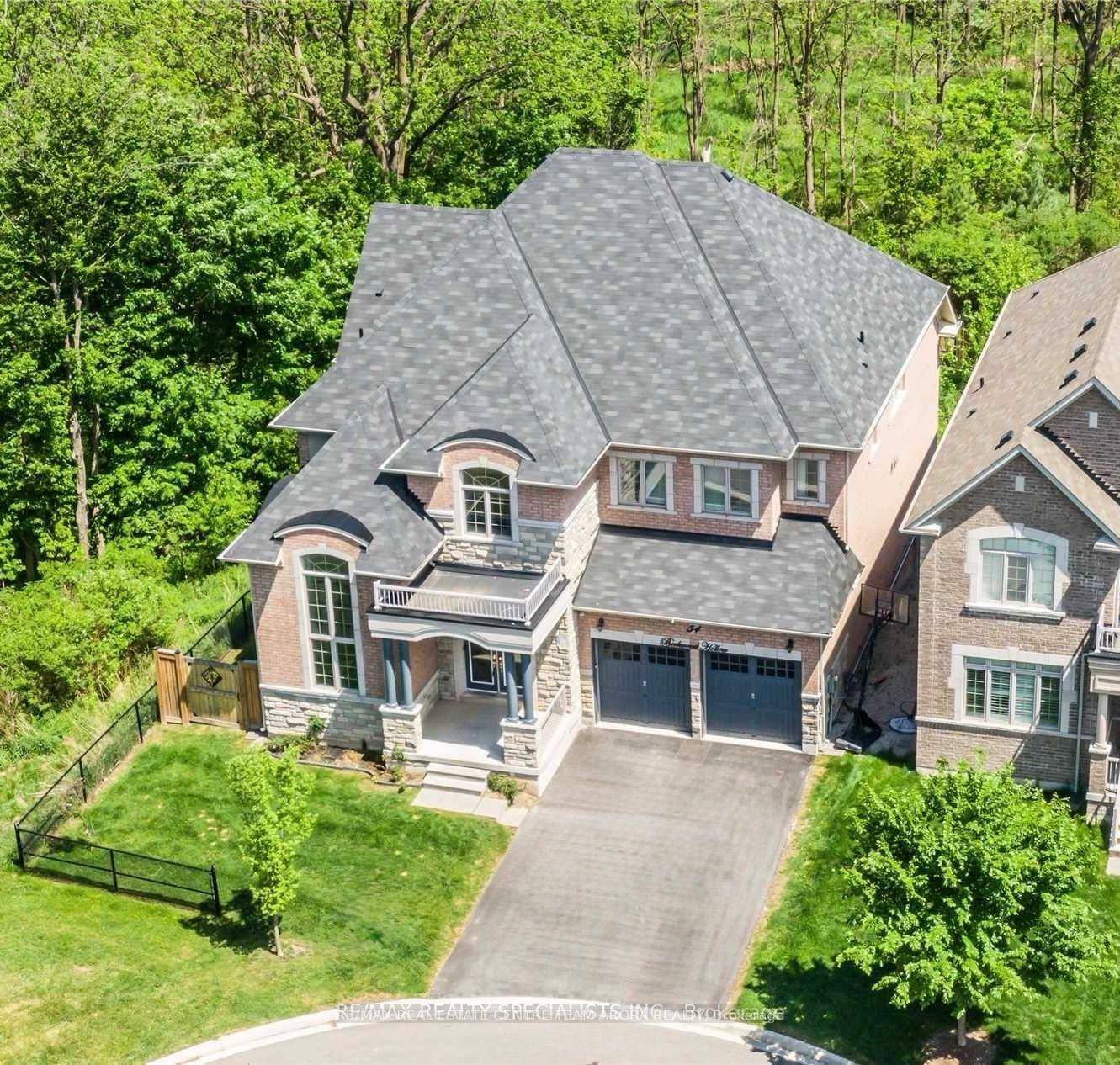 Stunning 6, 000 sq. ft. luxury home on a premium ravine lot in Credit View !