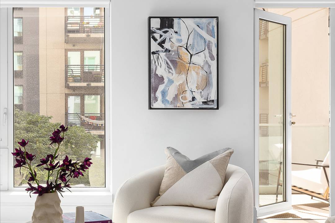 Serene 3 bedroom, 2. 5 Bath with Private Terrace and Parking Option This extraordinary sun filled three bedroom home features a southern facing balcony overlooking a quiet courtyard and a ...