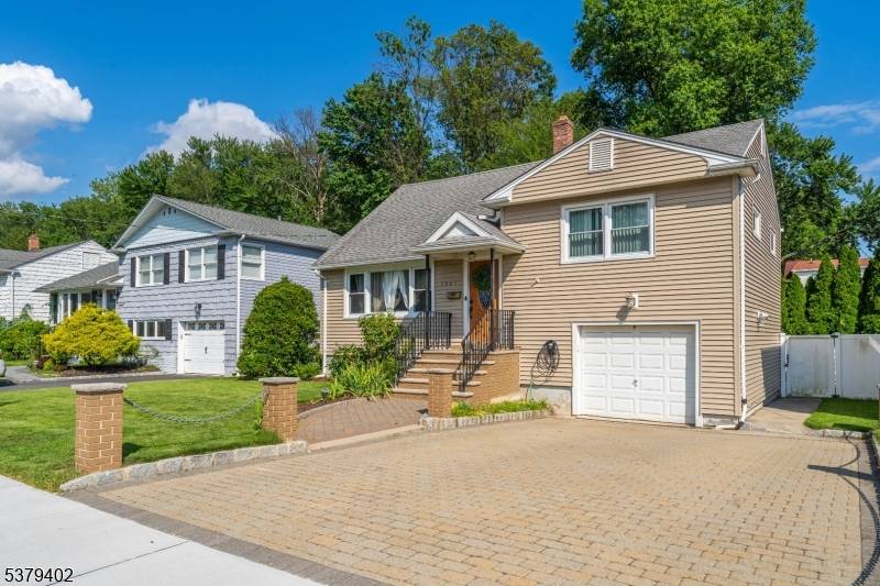 Not your typical split ! This expanded home is perfect for mother daughter use, much larger than appears !
