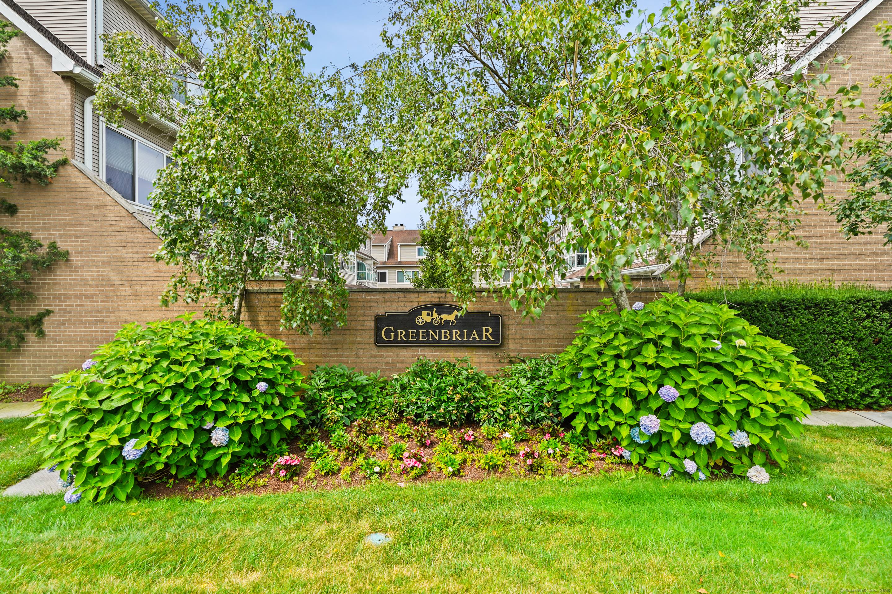 Prime Downtown Mid City location with shopping, restaurants, and nightlife just steps away.