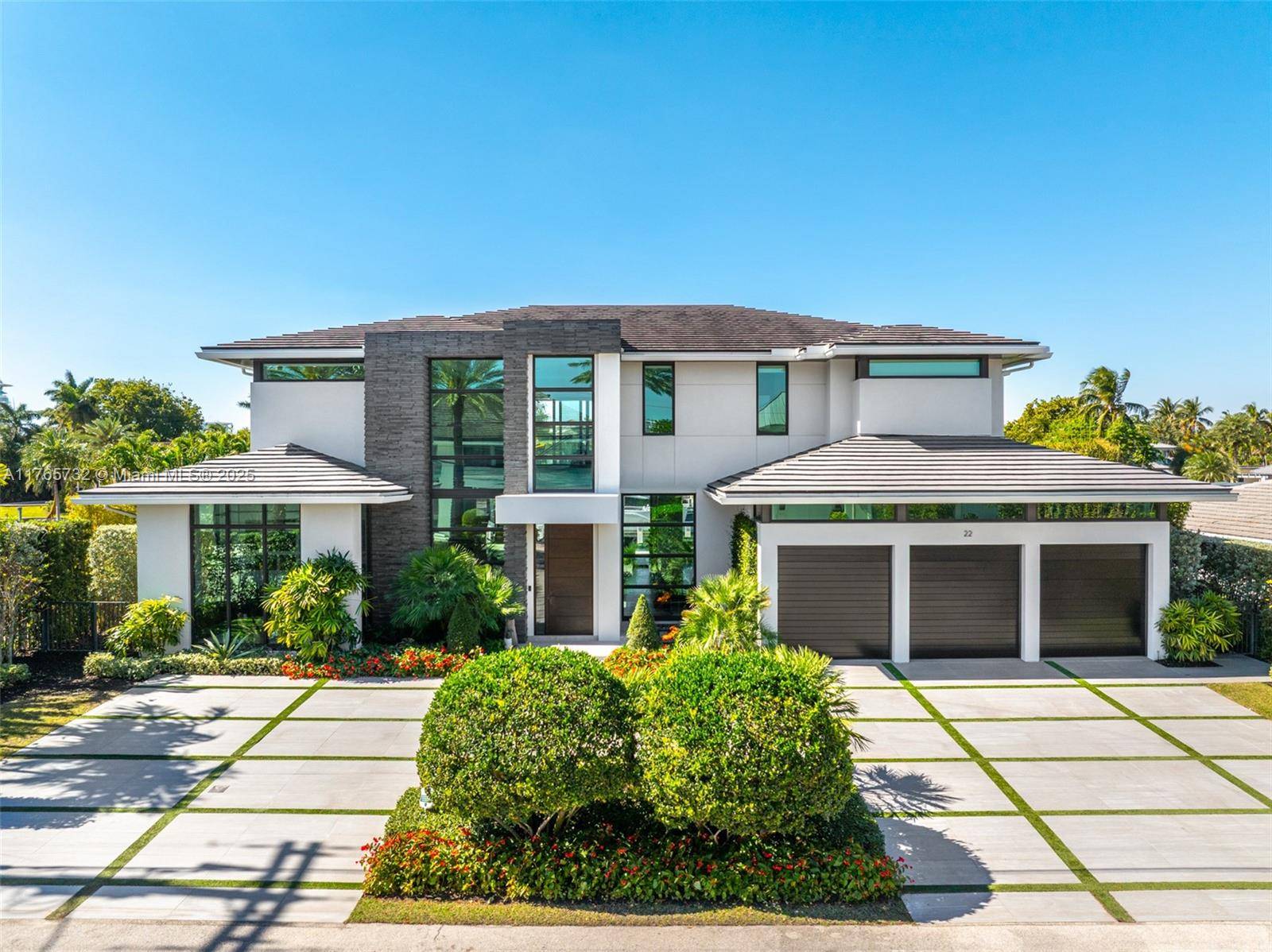 Welcome to 22 Isla Bahia, an unrivaled haven in Harbor Beach, Ft.