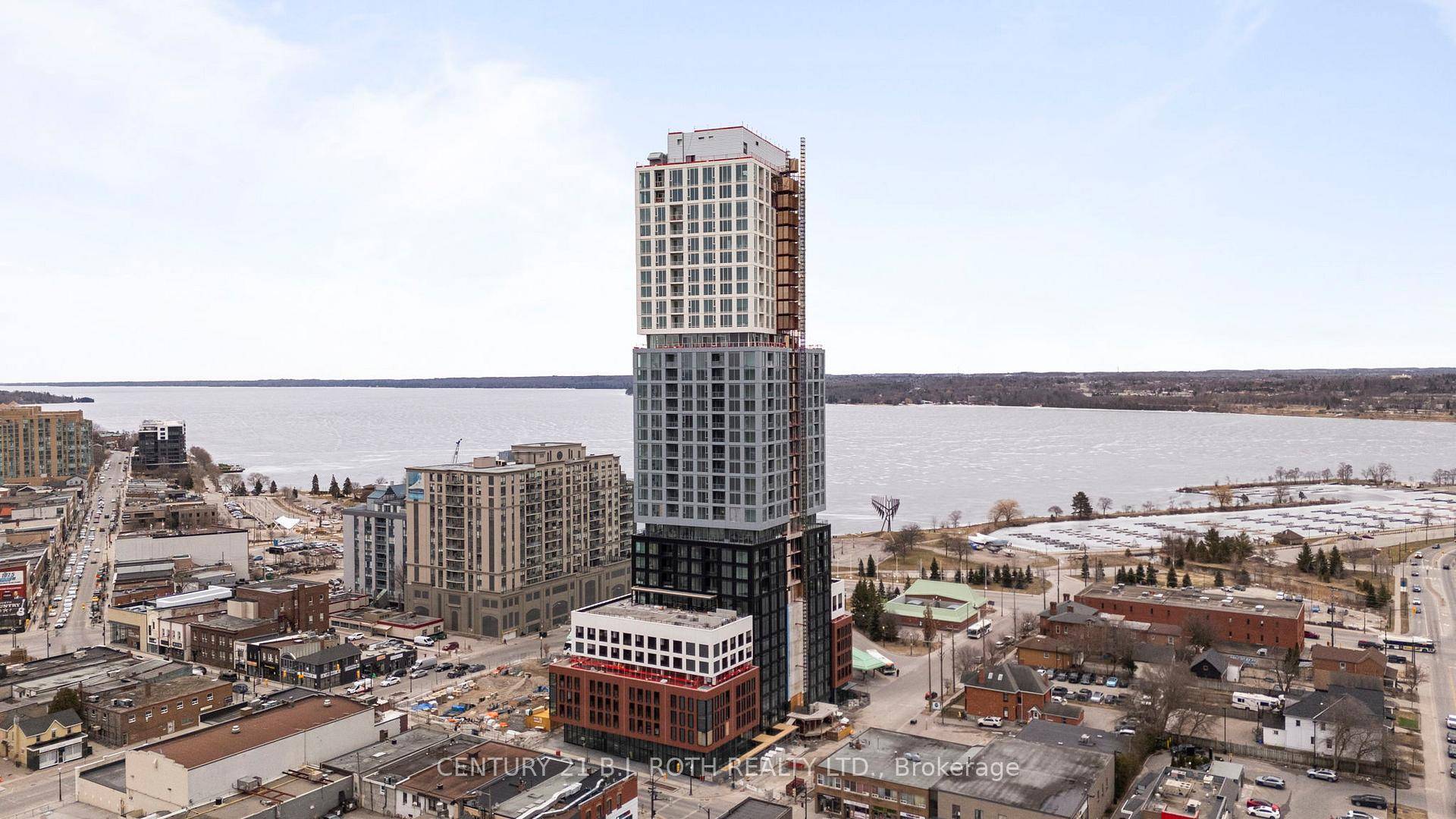Welcome to Debut Condominiums, a stunning addition to the Downtown Barrie skyline.