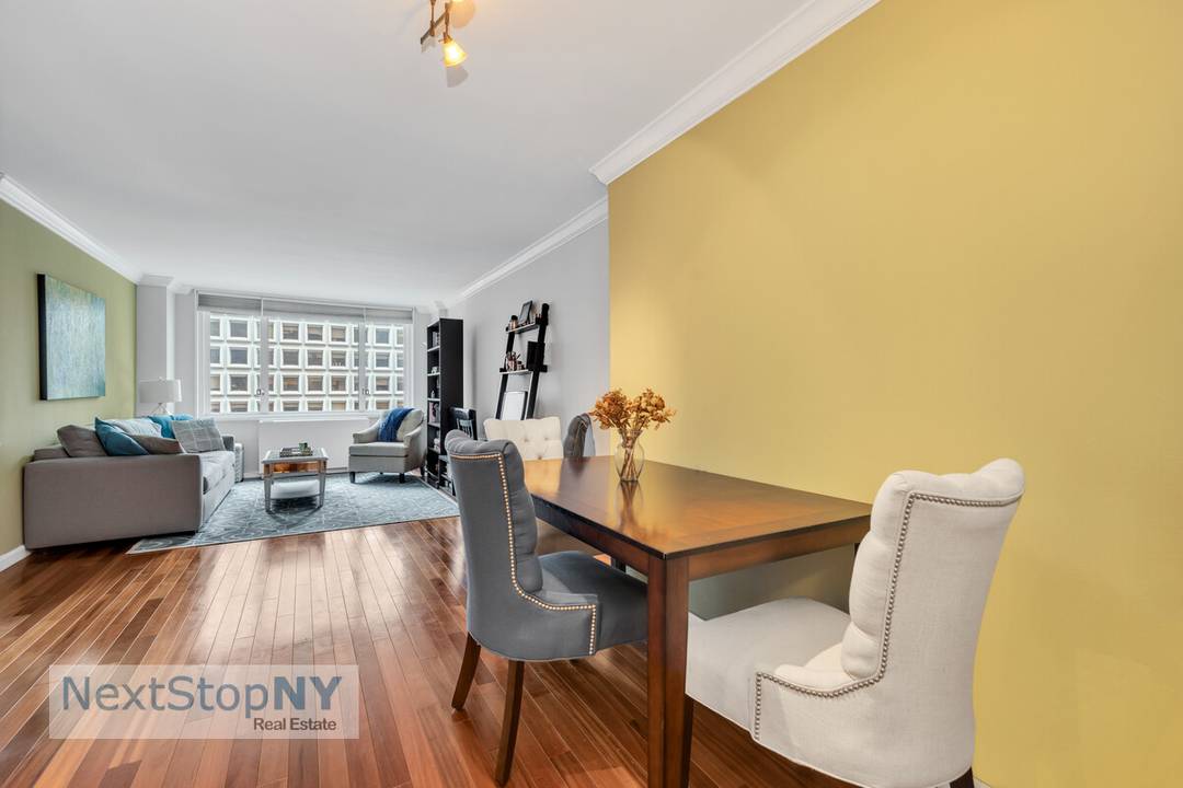 Welcome to this beautifully updated one bedroom residence at The Brevard, offering western exposure and classic Midtown skyline views.