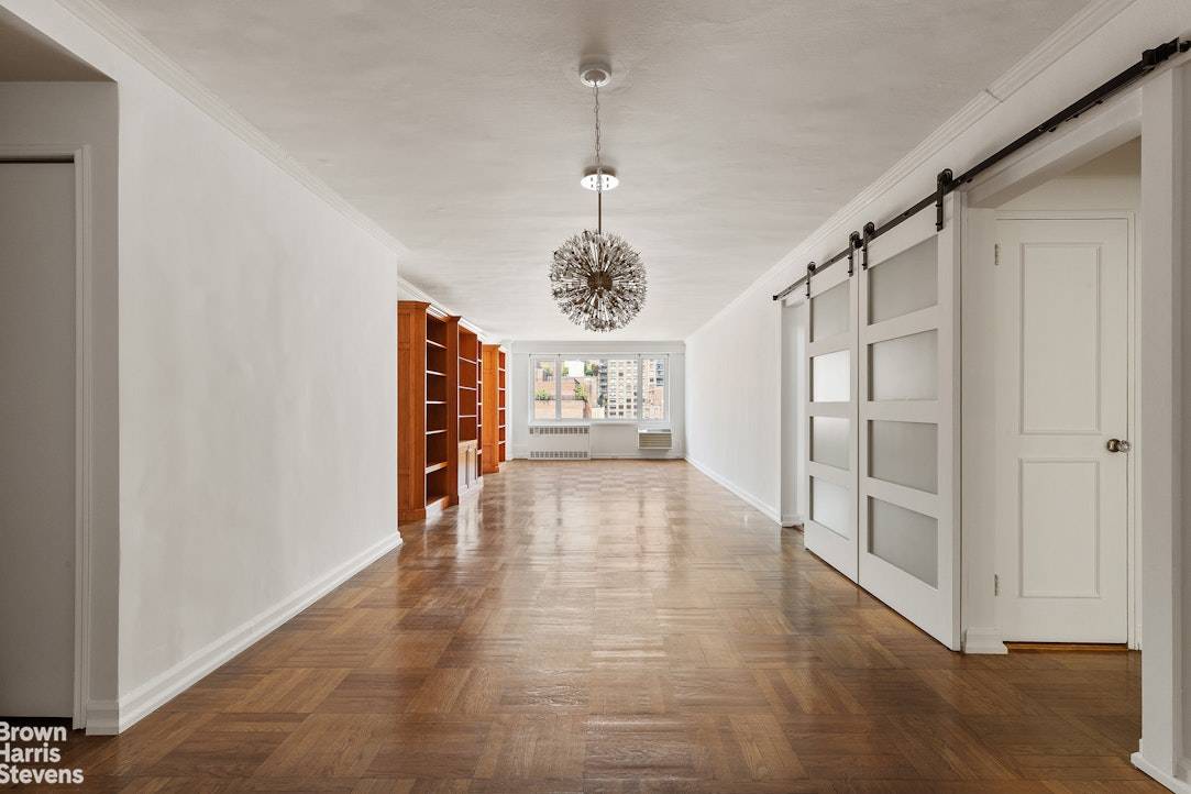 Entertainer's Dream Oversized 2 Bed in Prime Sutton Place Welcome home to this expansive high floor two bedroom, two bathroom condominium with open city views and a new kitchen.