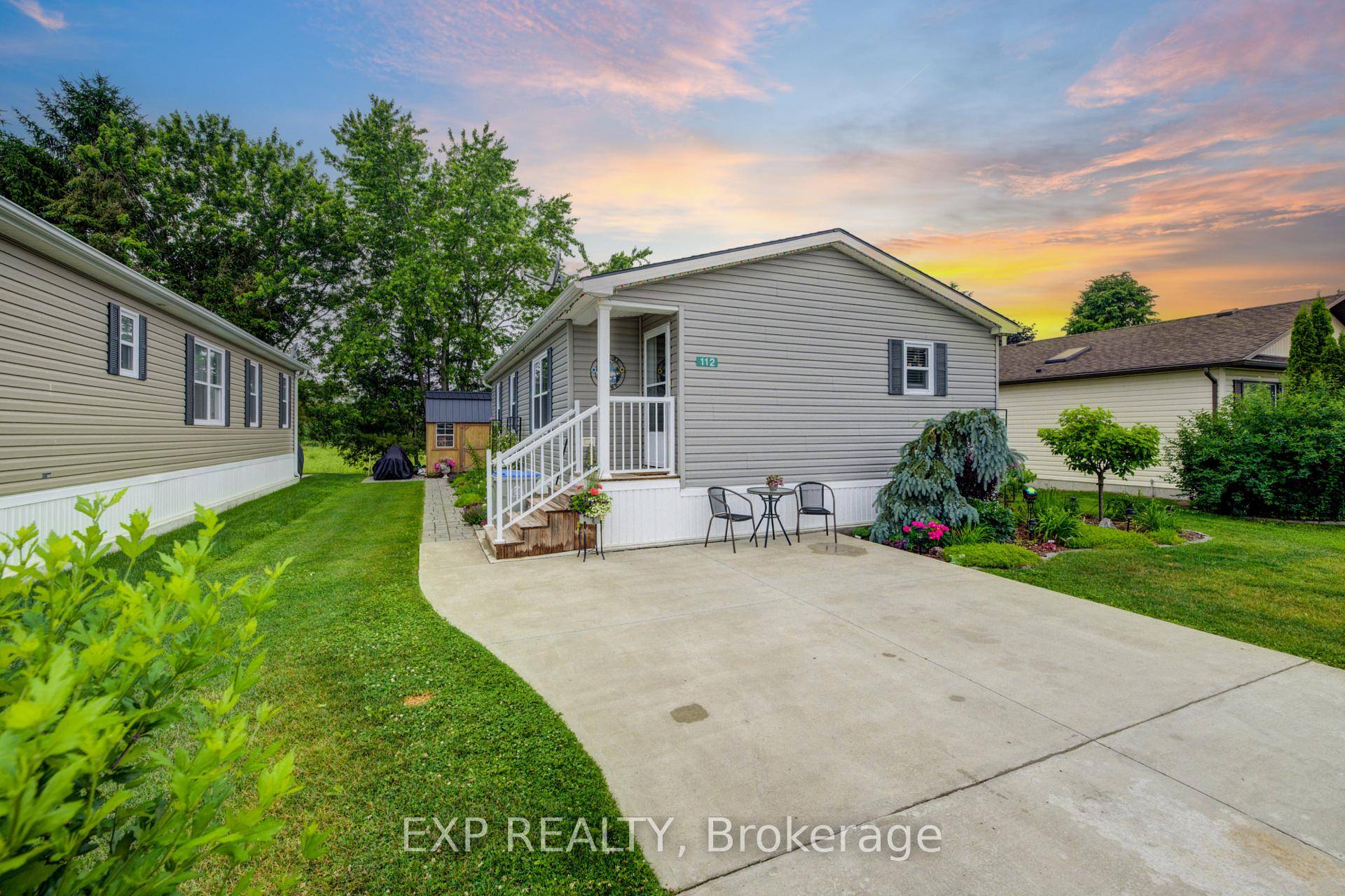 Located just minutes from the thriving town of Listowel, this charming Northlander modular home offers relaxed, affordable living in The Villagea friendly and expanding 55 land lease community.