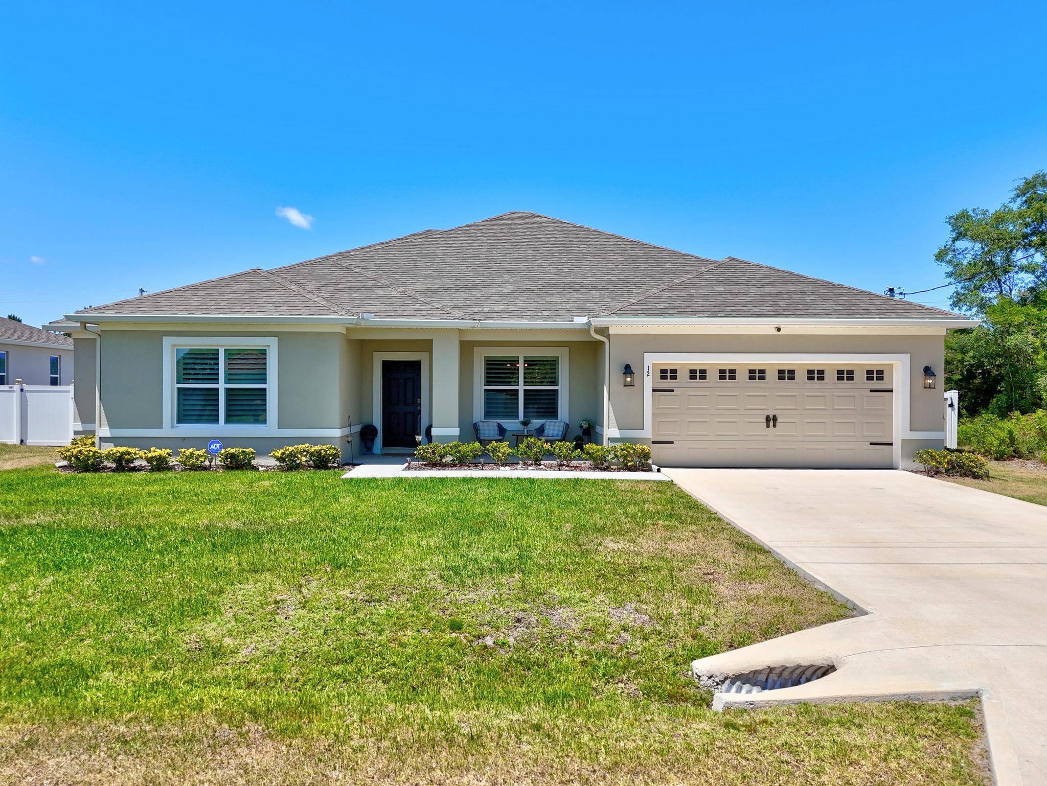 Welcome to this stunning 4 bedroom, 3 bathroom single family home with a bonus office den, nestled in the highly desirable F Section of Palm Coast.