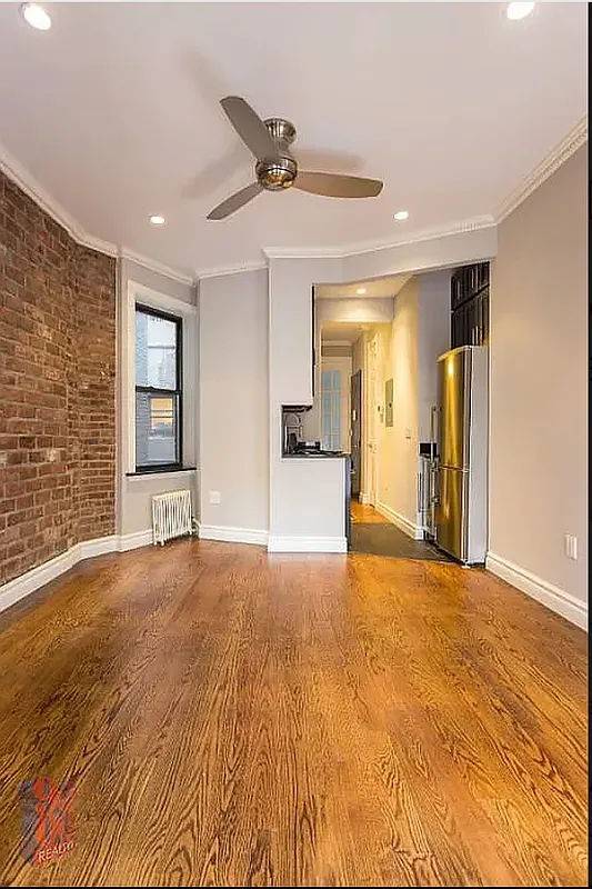Please inquire for a video of the apartment !