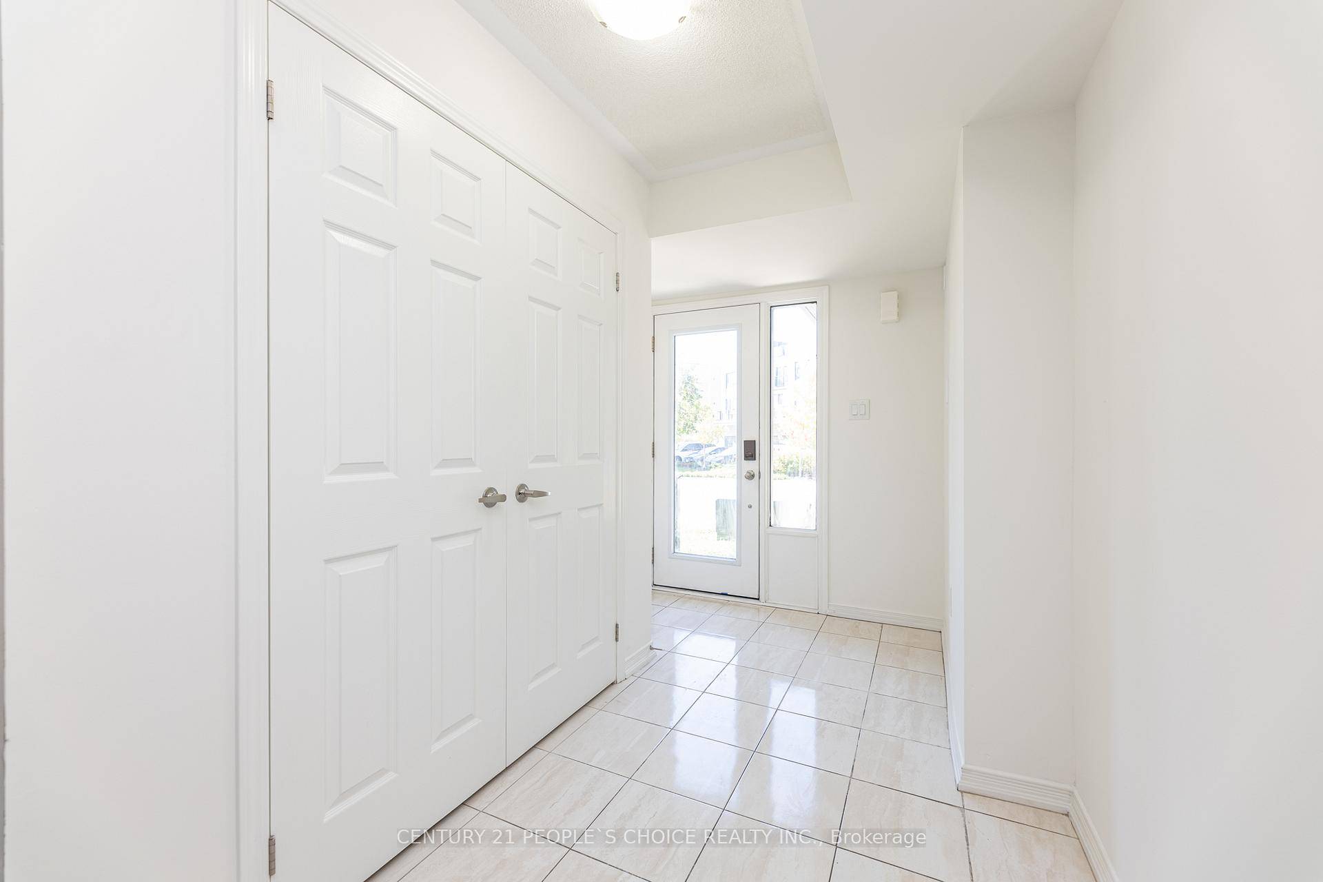 Welcome to 49 Woodstream Dr, Etobicoke !