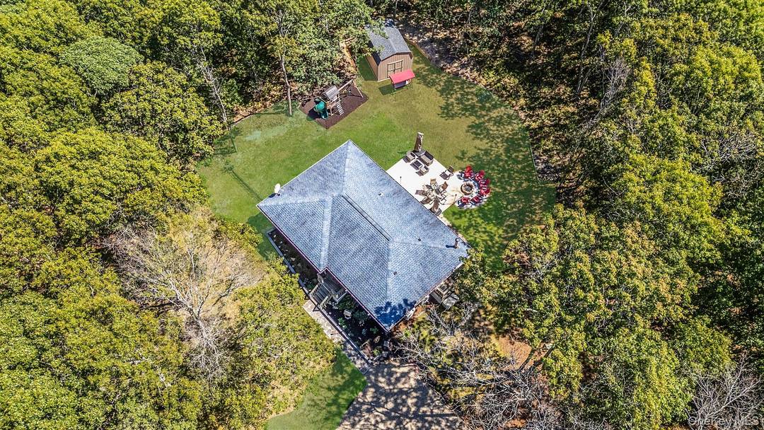 Hampton Bays Raised Ranch on Expansive 1.