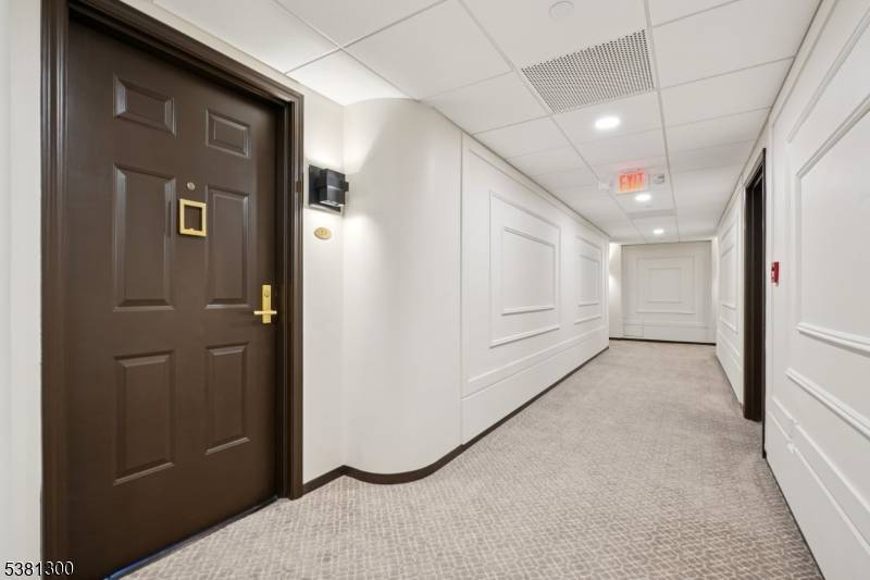 Immaculate 1149sf 2 bedroom, 2 full bath condo with private balcony and NYC views.