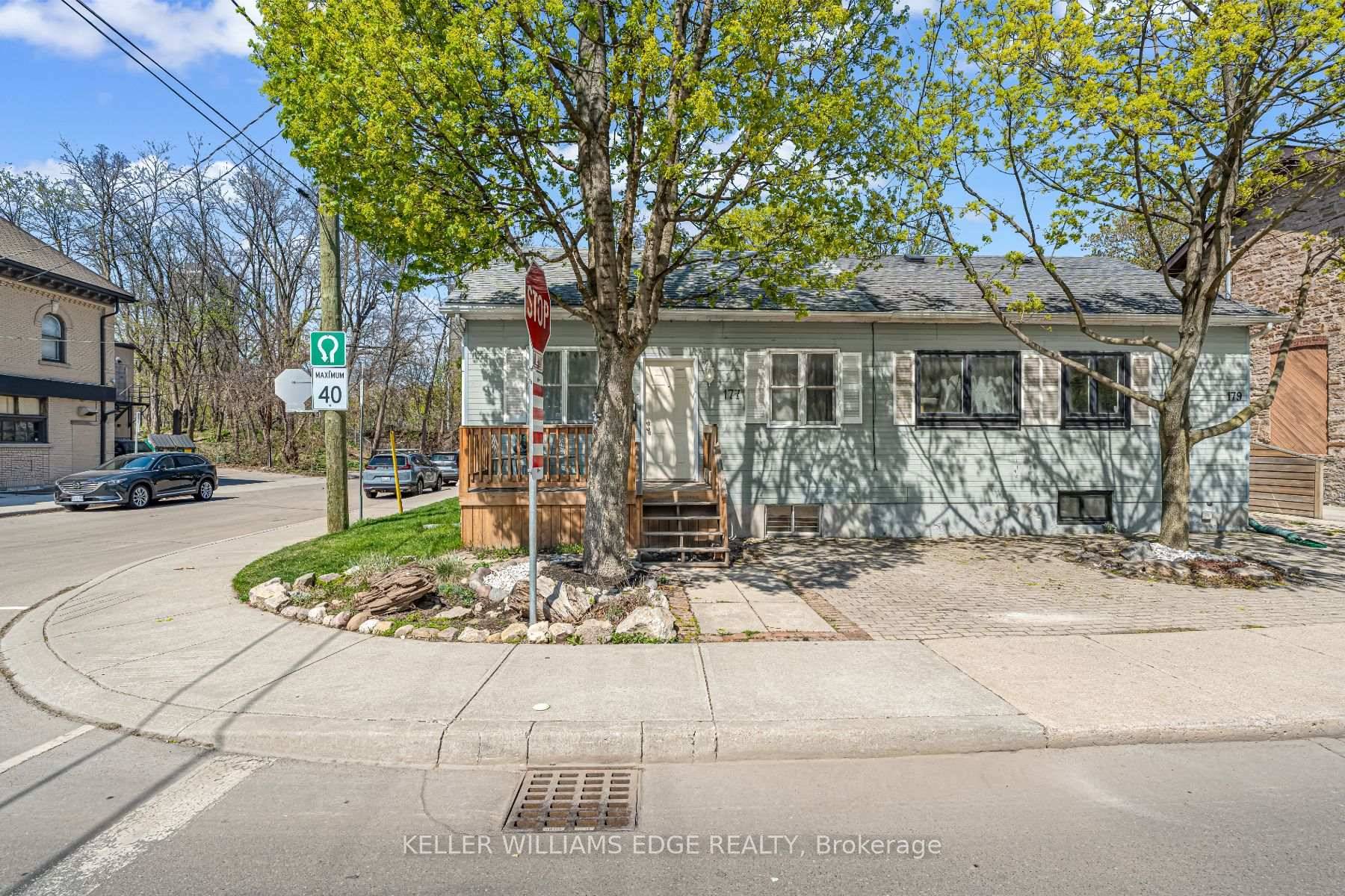 This inviting semi detach bungalow features two bedrooms, a four piece bathroom, a galley kitchen, and an open concept living and dining area that's perfect for everyday living or entertaining.