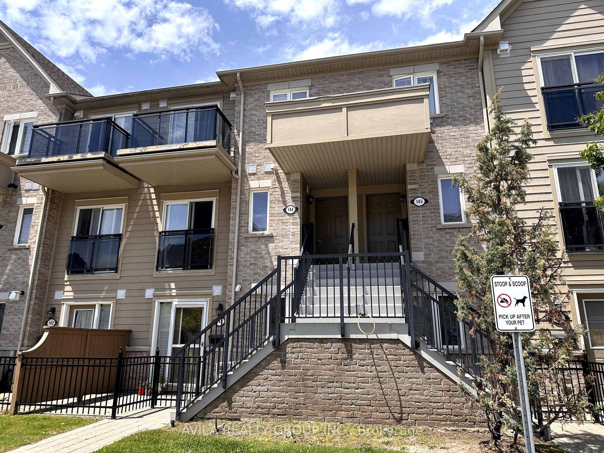 For Lease in Churchill Meadows 2 Bed, 2 Bath Townhouse !