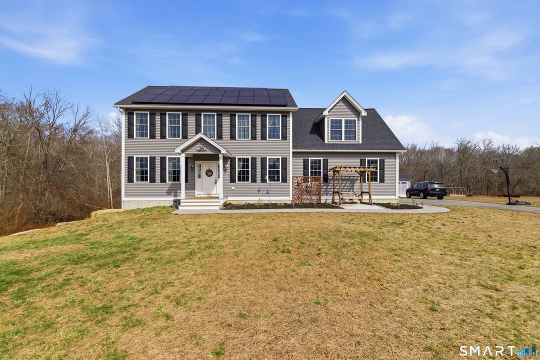 Here is one of the the most desirable properties in Ledyard.