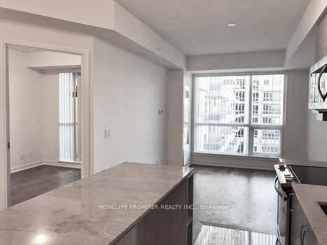 Ideal Location ! In The Heart Of Richmond Hill !