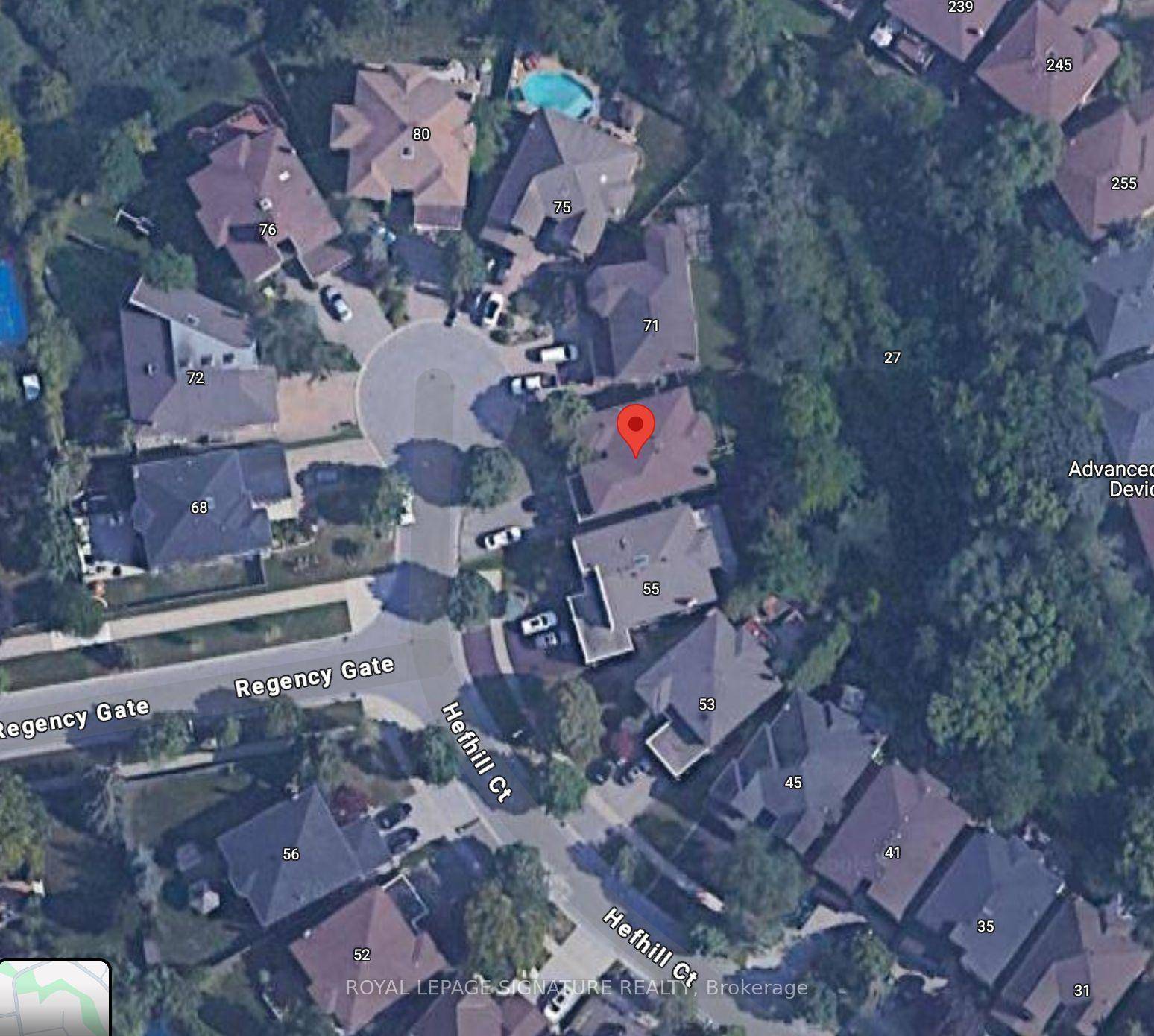 Sitting on 59 Ft pie shaped lot, located on a quiet dead end cul de sac backing onto ravine and conservation near Bathurst and Center Street.