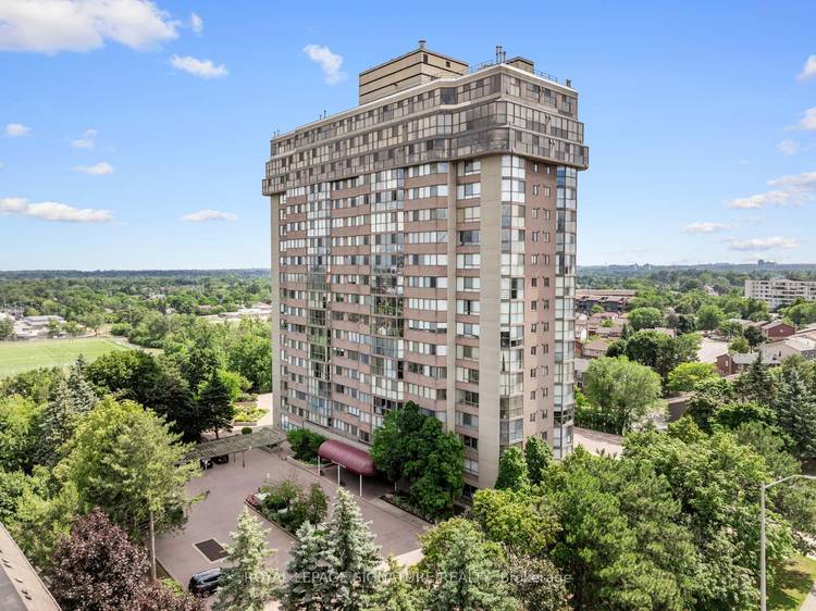 Stunning Penthouse Condo with Breathtaking Lake amp ; City Views !
