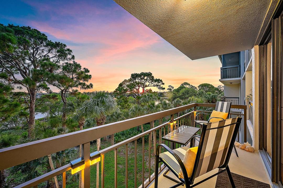 Only 1 of 4 Direct Intra coastal units available !