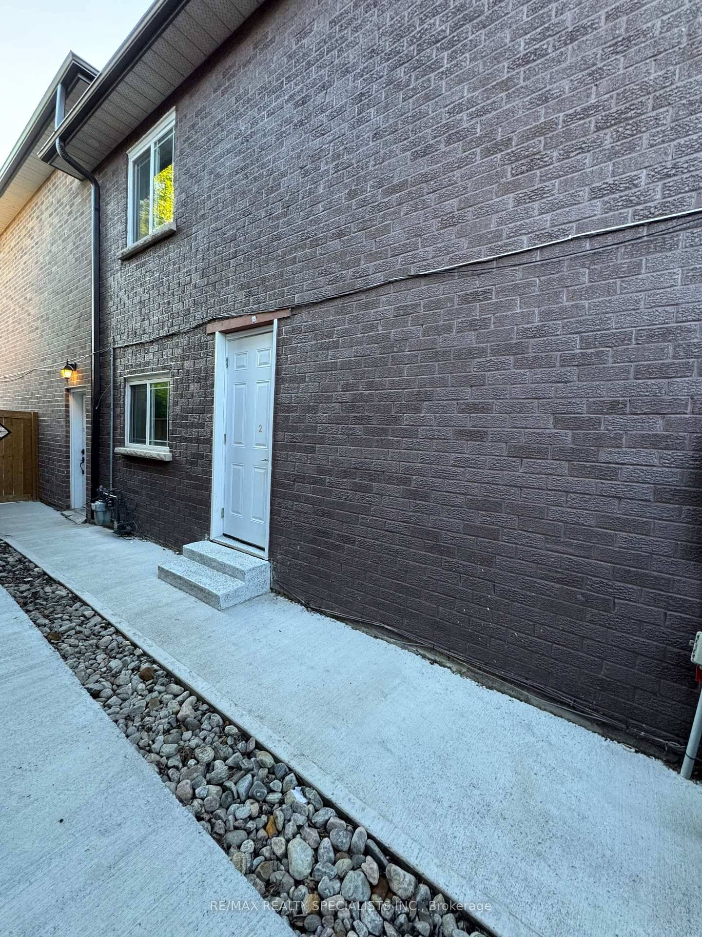 A Nice Basement studio Apartment for Lease in prime location in Mississauga.