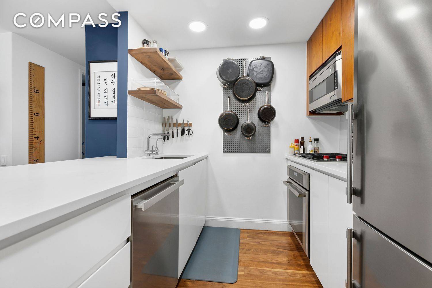 As both an owner resident and broker at 515 East 72nd Street, this elegant 3 bedroom, 2 bath home is an exceptional residence that stands out for its thoughtful design, ...