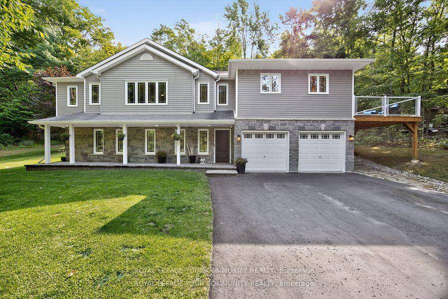 Welcome to this beautifully renovated raised bungalow with a thoughtful addition, located in the highly sought after Sugarbush community of Oro Medonte, where relaxation, recreation, and community come together.