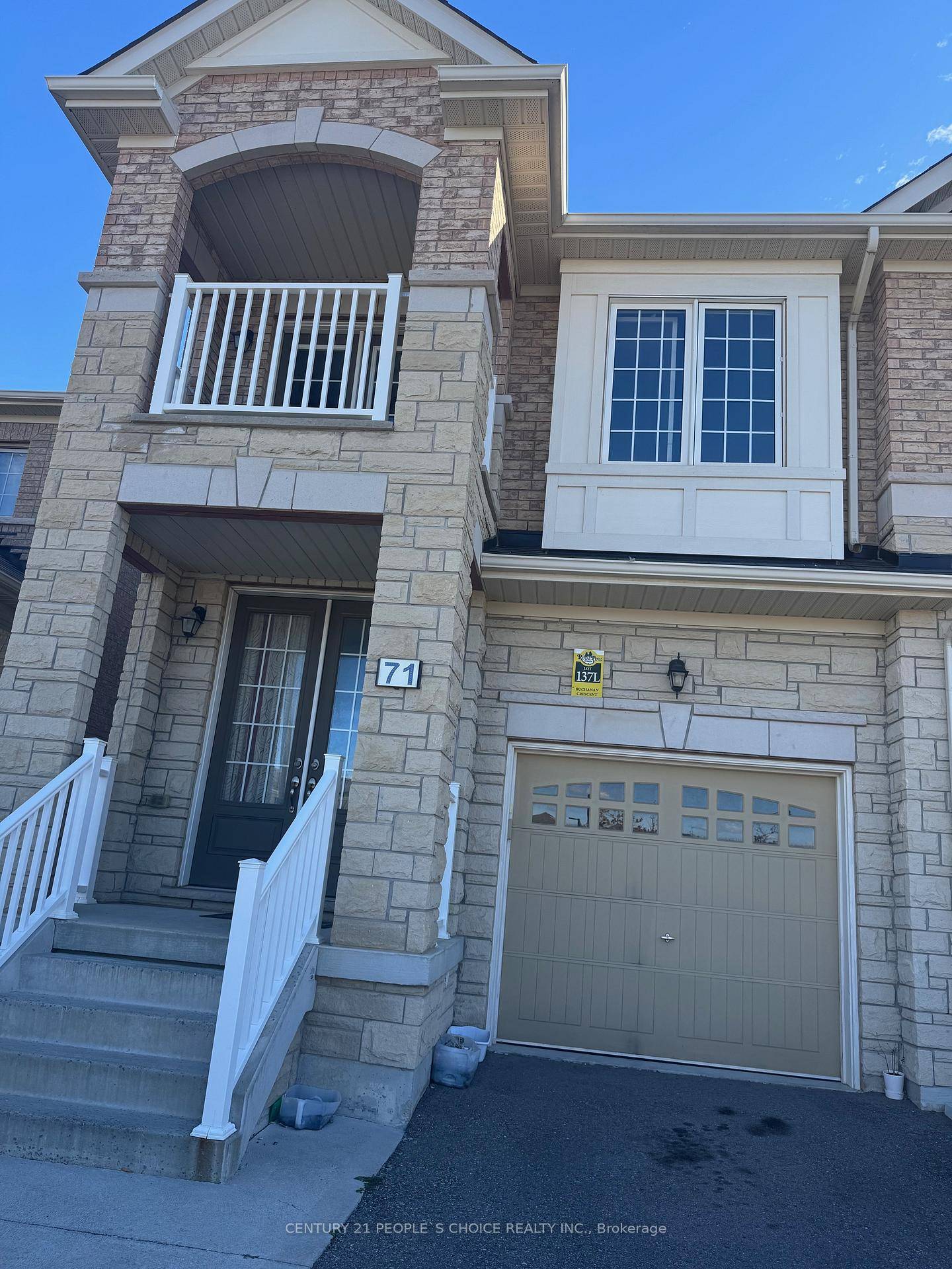 Spectacular, Sun Filled, Bright amp ; Very Spacious Facing park no sidewalk Separate Living, Dining, amp ; Family room with Fire Place 3 Bedroom Fourth bedroom converted to Huge master ...