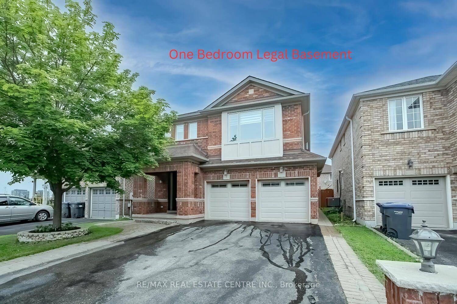 This Detached Home features 4 1 Bedrooms and 4 Washrooms, including a Legal Basement, located in the highly desirable Fletcher's Meadow area.