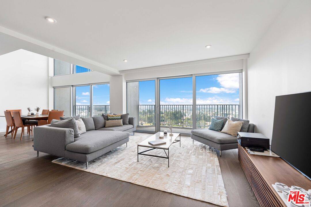 2025  Avenue Of The Stars 1BR Beverlywood La
