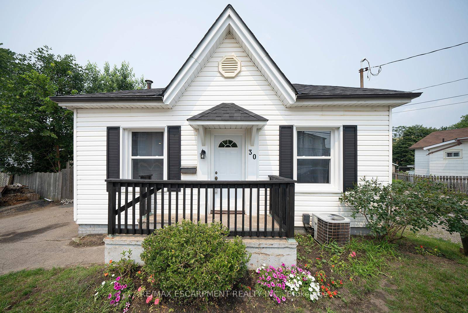 Welcome to 30 North Park Street !