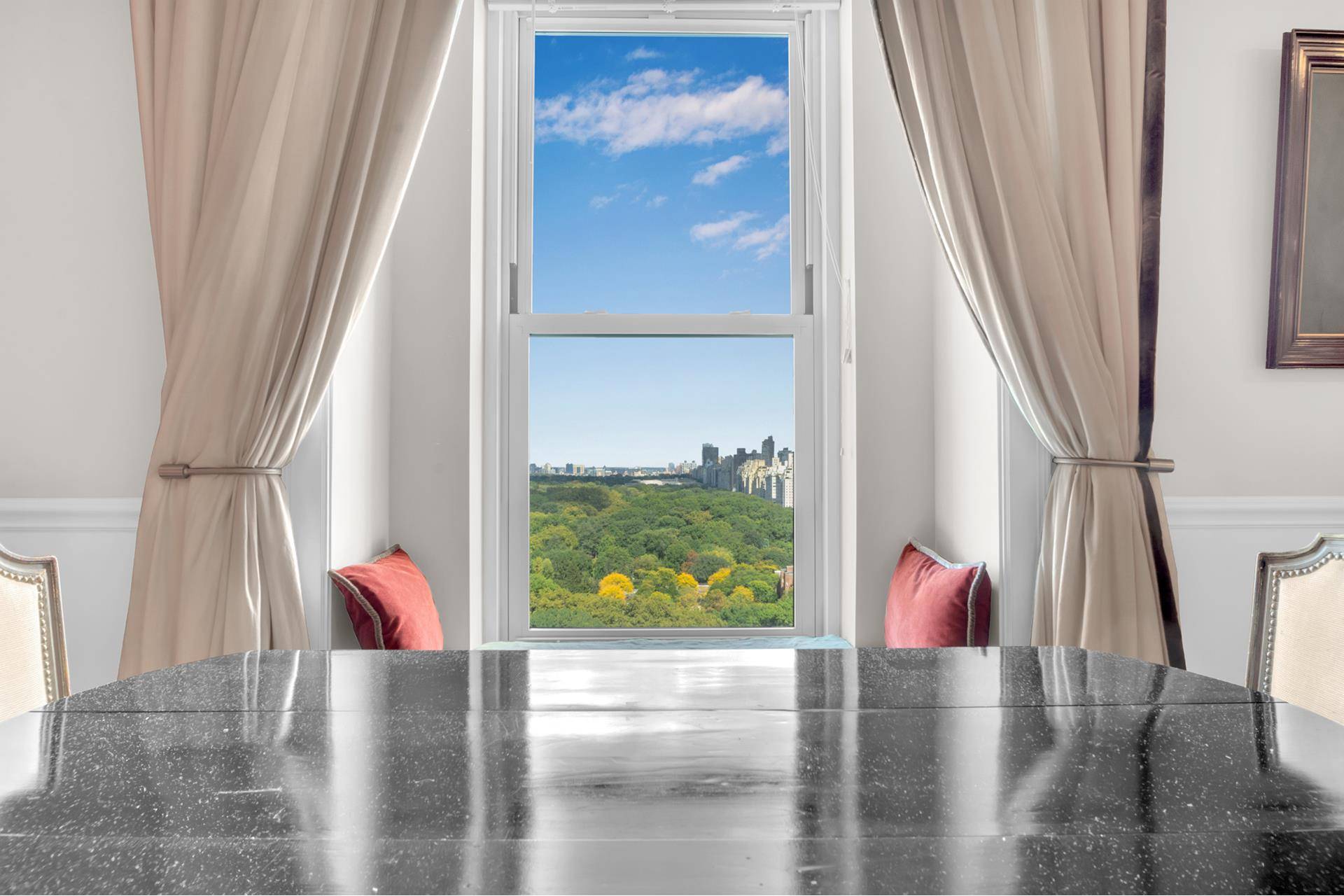 FULLY FURNISHED. MINIMUM LEASE TERM 1 YEAR.