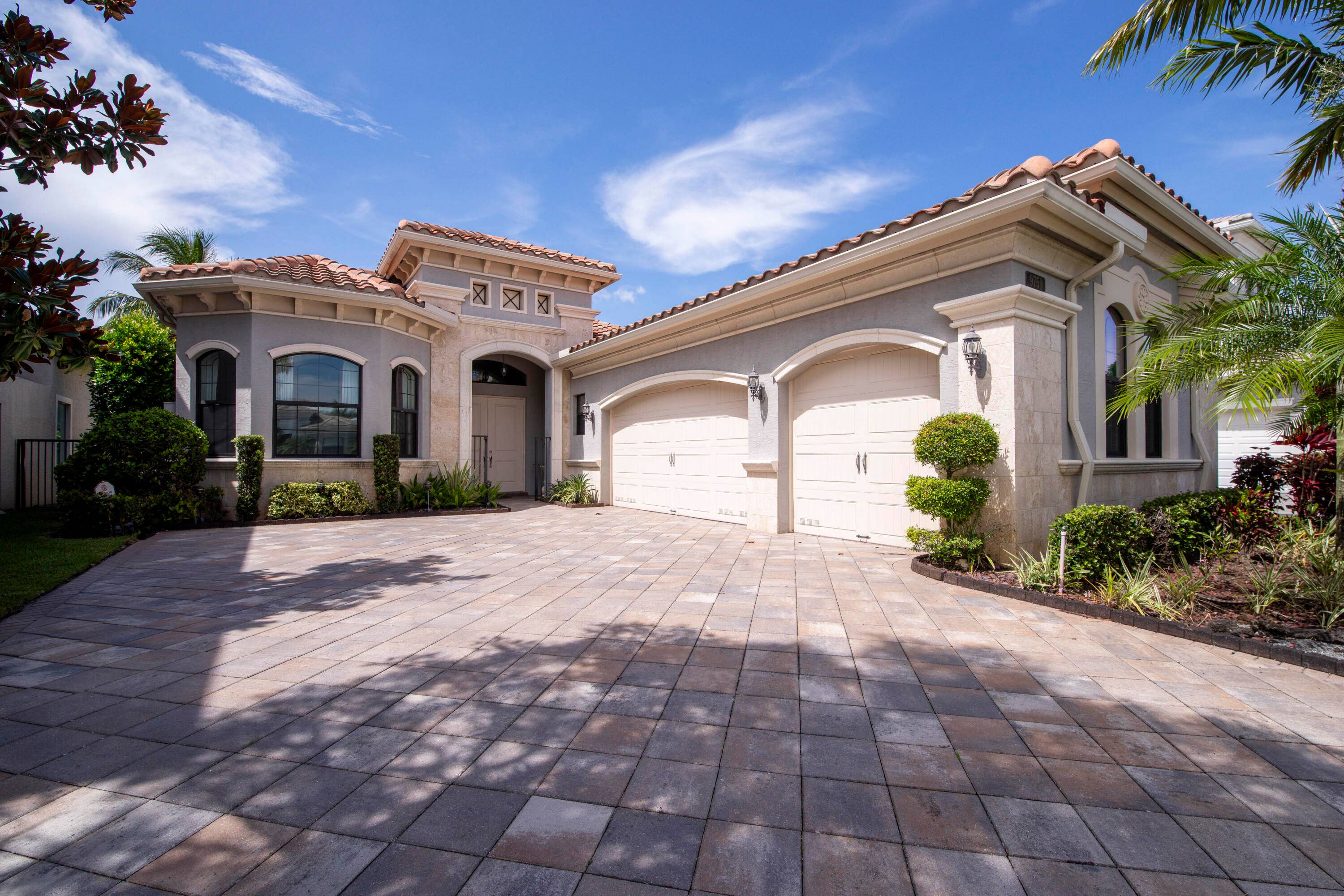 Beautiful and alluring lake views from this upgraded single story home featuring 4 bedrooms and 3.