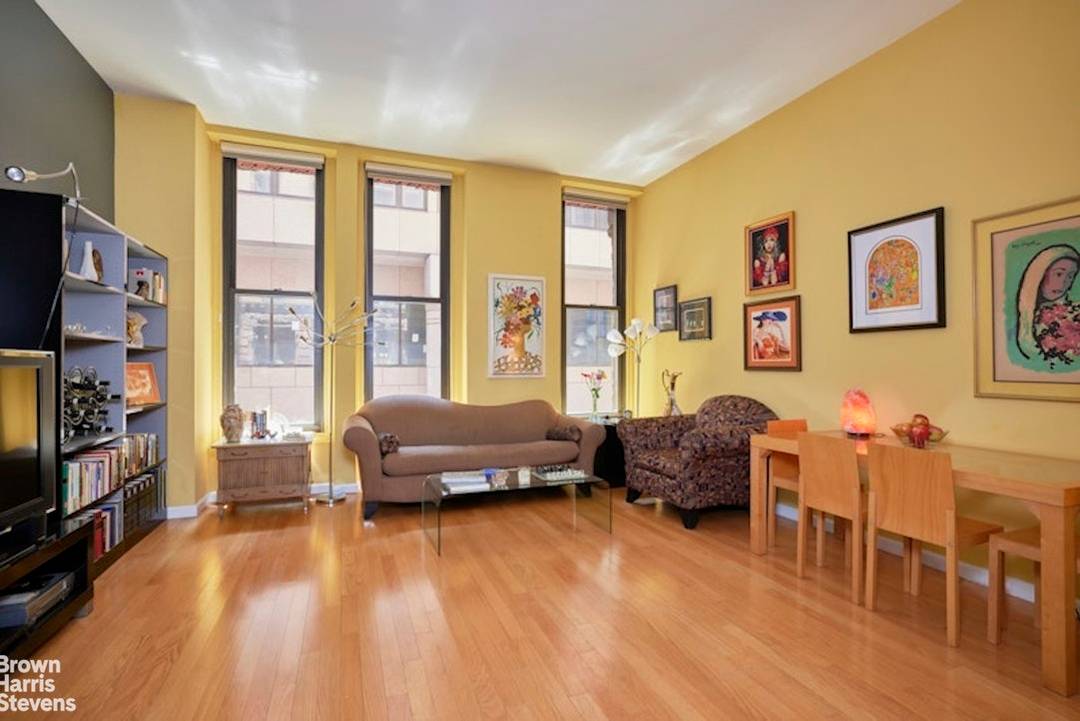 Luxurious Urban Retreat in FiDi Exceptional Value Discover unparalleled luxury and urban convenience in this expansive two bedroom, two bathroom condo at 56 Pine Street, nestled in the heart of ...