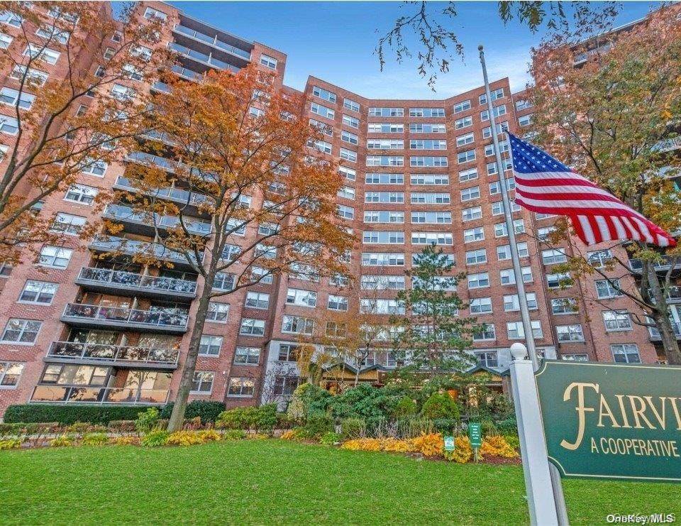 Oversized 3 Bedroom 2 Full Bathroom Apartment converted from huge 2 bdr For Sale in Luxury Fairview Development.
